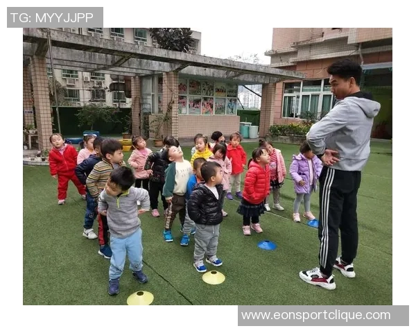 纳斯坚定信任埃奇库姆选择留他在场上锻炼成长的决策分析