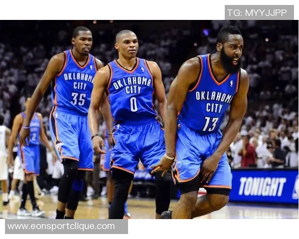 杜兰特称赞哈登适应能力强继续在新潮流中展现出色表现