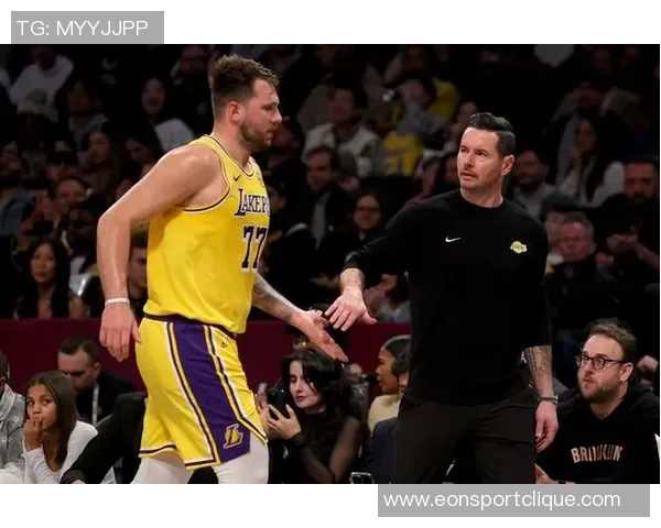 无詹与里对东契奇的影响分析雷迪克称他表现出色队友纷纷效仿