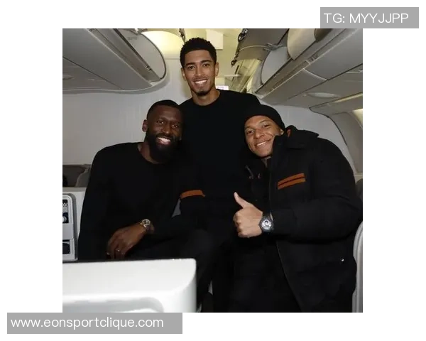 姆巴佩荣获欧洲金靴奖贝林厄姆晒全队合影祝贺兄弟荣耀时刻