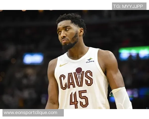 小米切尔：团队配合出色传球流畅避免孤军奋战